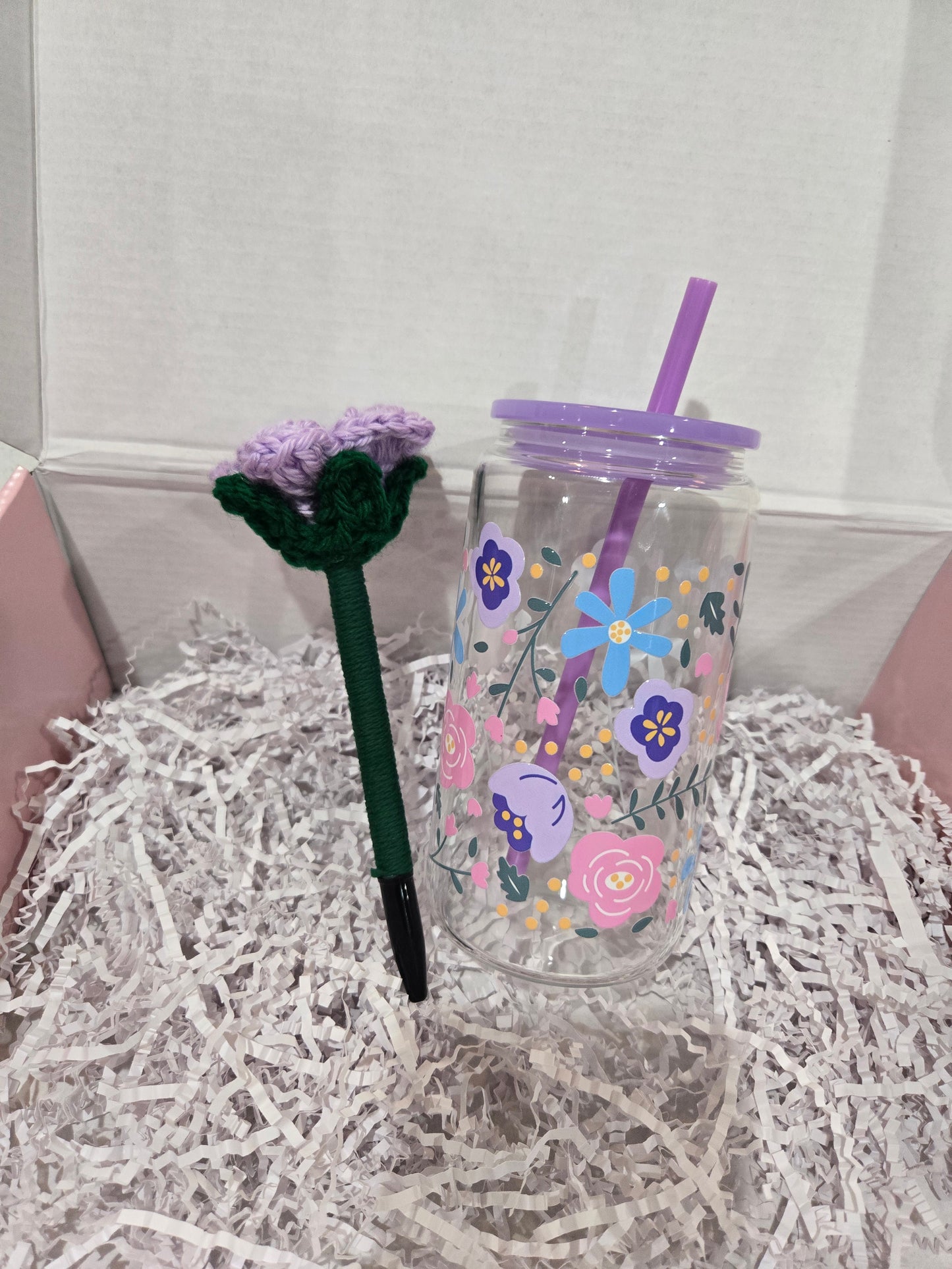 Flower Cup & Crochet Pen