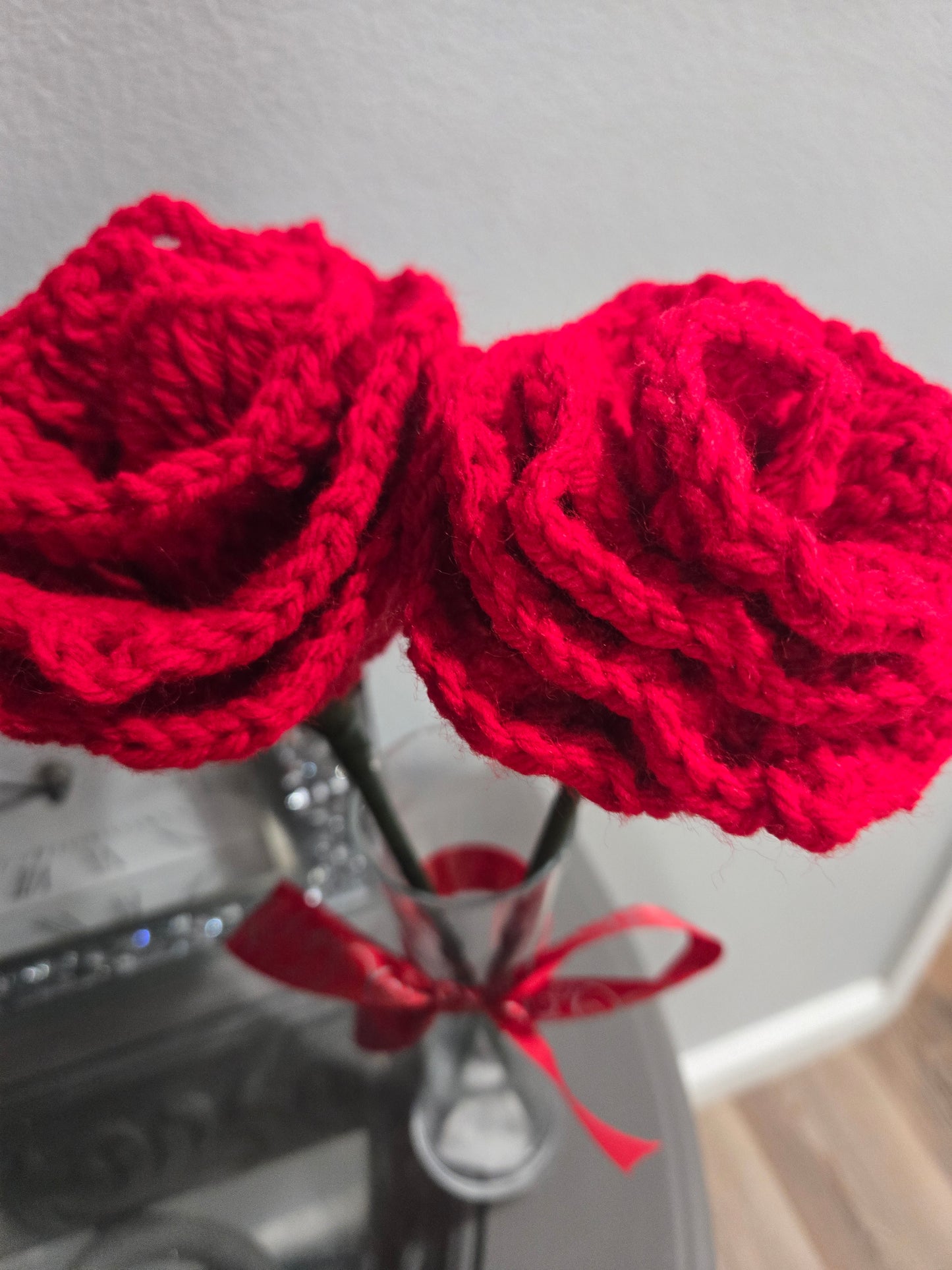 Bouquet W/Vase ( You pick colors)