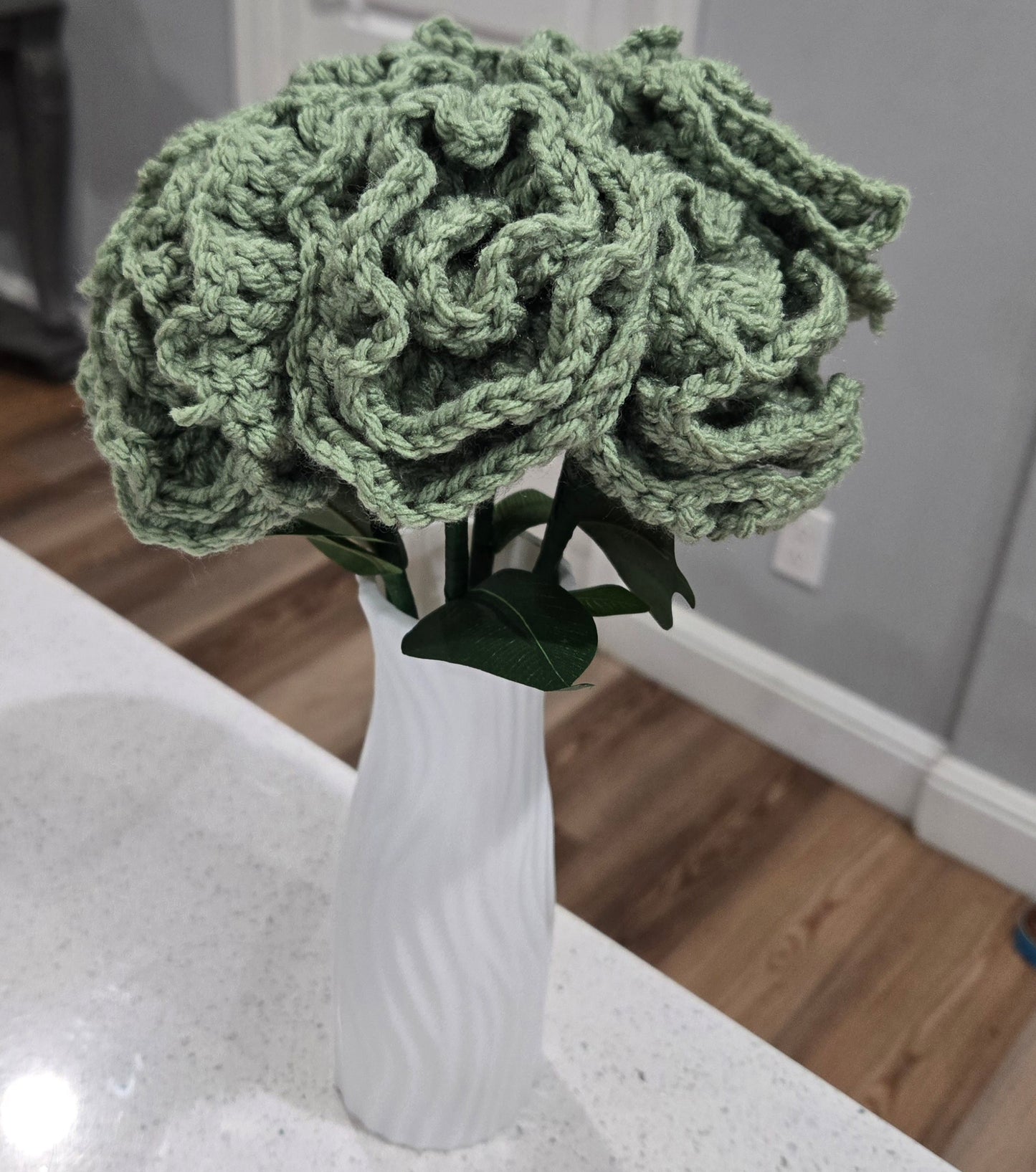 Half Dozen Roses ( You pick Color)